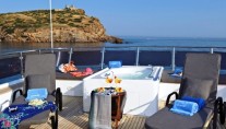 Lady Ellen -  Jaccuzzi